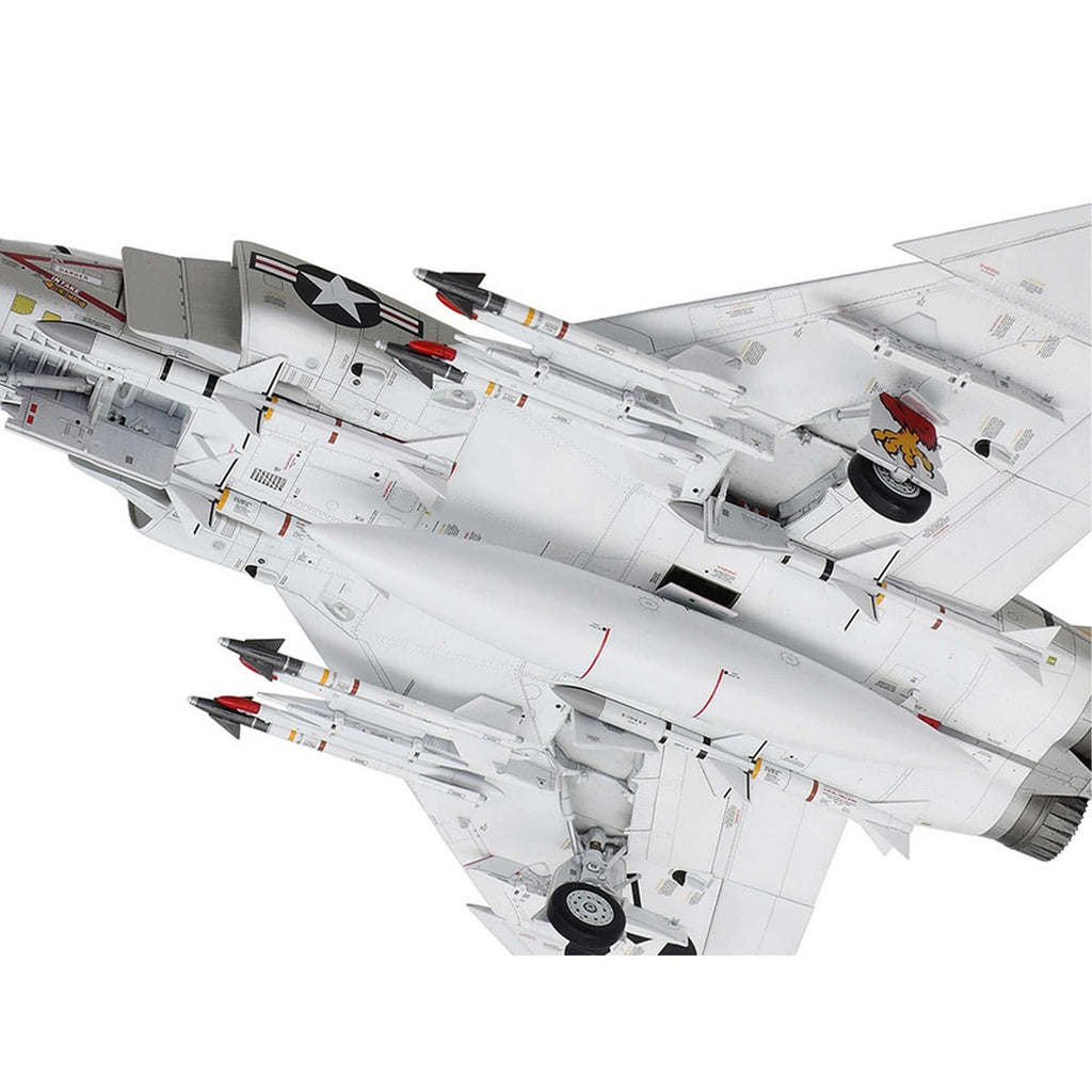 Tamiya 61121 1/48 McDonnell Douglas  F-4B Phantom II