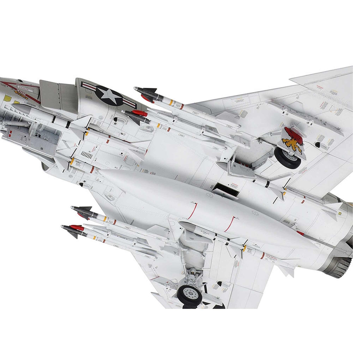 Tamiya 61121 1/48 McDonnell Douglas  F-4B Phantom II