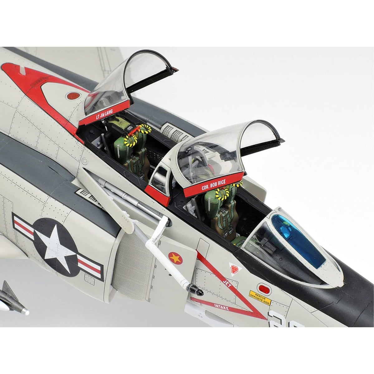 Tamiya 61121 1/48 McDonnell Douglas  F-4B Phantom II