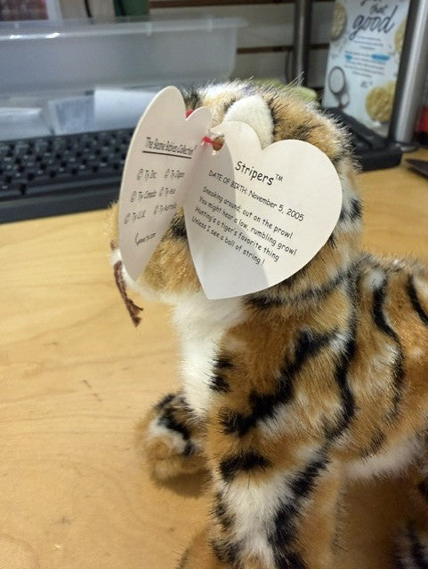 Ty Beanie Baby Stripers Tiger 2005 DOB 11/5/05 Style 40353 Retired Plush