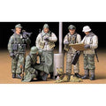 Tamiya 35212 1/35 German Soldiers at Field Briefing WWII Winter Figure Set 5