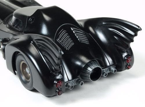 AMT 935 1/25 1989 Batmobile Model Kit