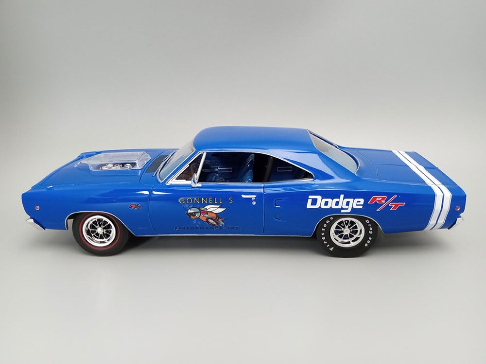 MPC 975 1:25 1968 Dodge Coronet Hardtop w/ Trailer Model Kit