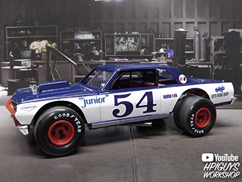 AMT 1177 1/25 1965 Chevelle Modified Stocker Model Kit