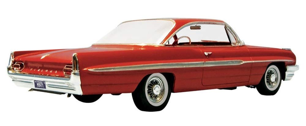 Moebius Models 1211 1/25 1961 Pontiac Ventura SD Model Kit
