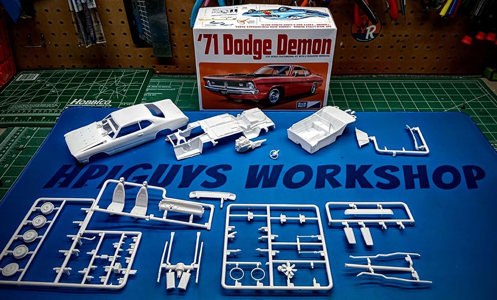 MPC 997 1971 Dodge Demon 1/25 Model Kit