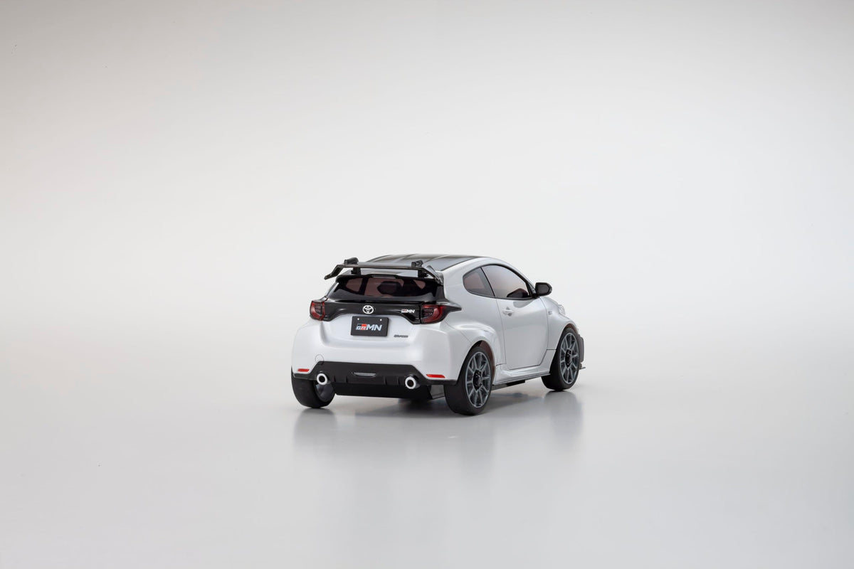 Kyosho 32640PW Mini-Z AWD MA-020 Readyset Toyota GRMN Yaris Circuit