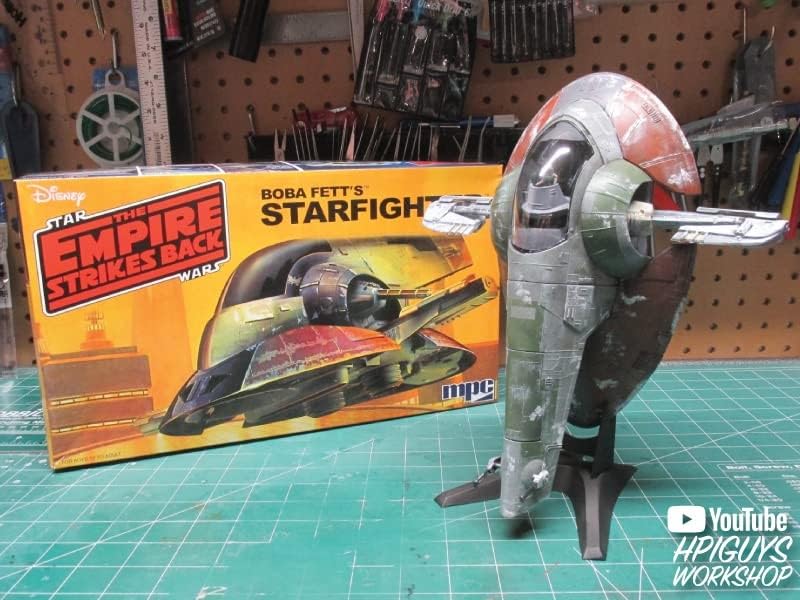 MPC 951 Star Wars: The Mandalorian Boba Fett's Starfighter Model Kit