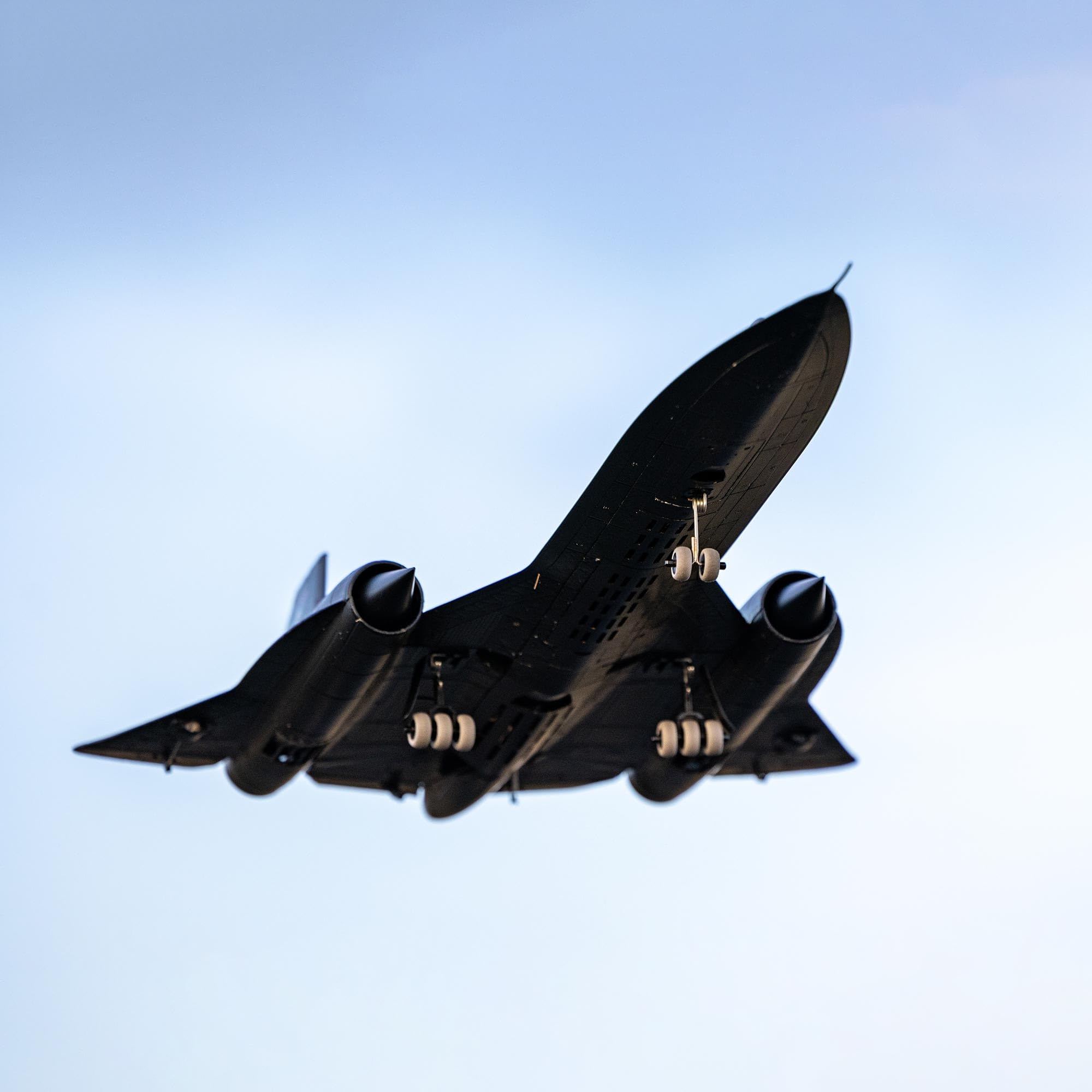 E-flite EFL02050 SR-71 Blackbird 40mm Twin EDF BNF Basic AS3X SAFE