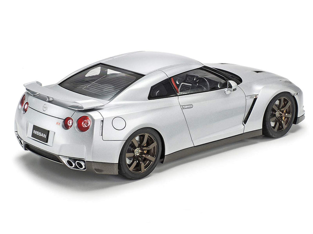 Tamiya 24300 1/24 Nissan GTR