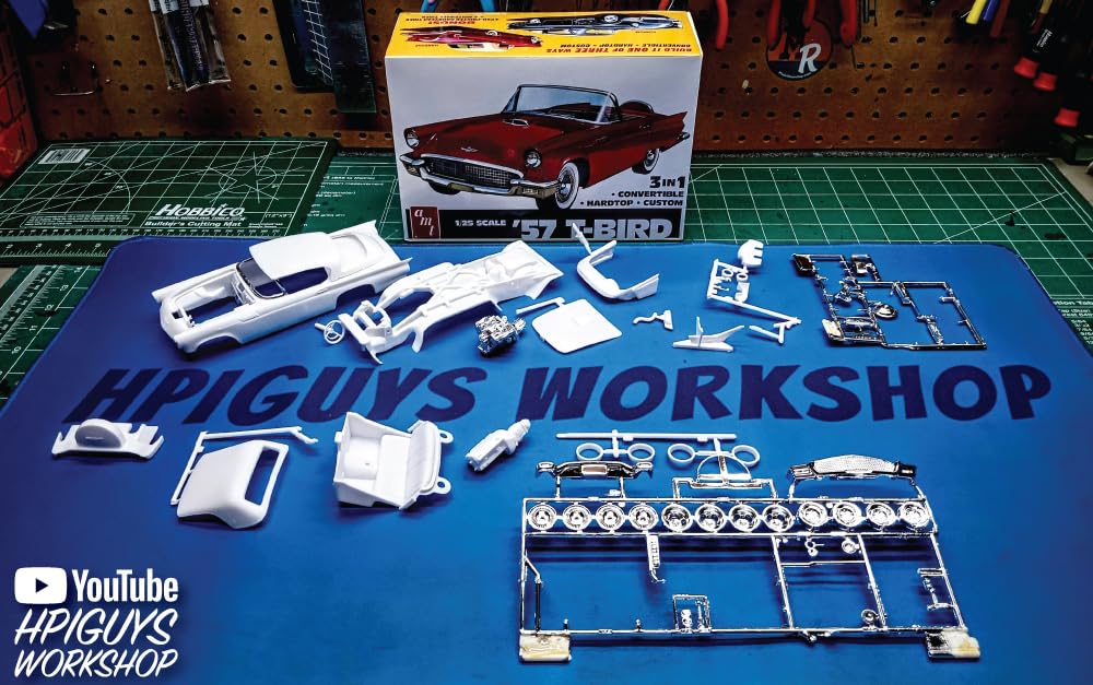 AMT 1397 1957 Ford Thunderbird 1/25 Model Kit