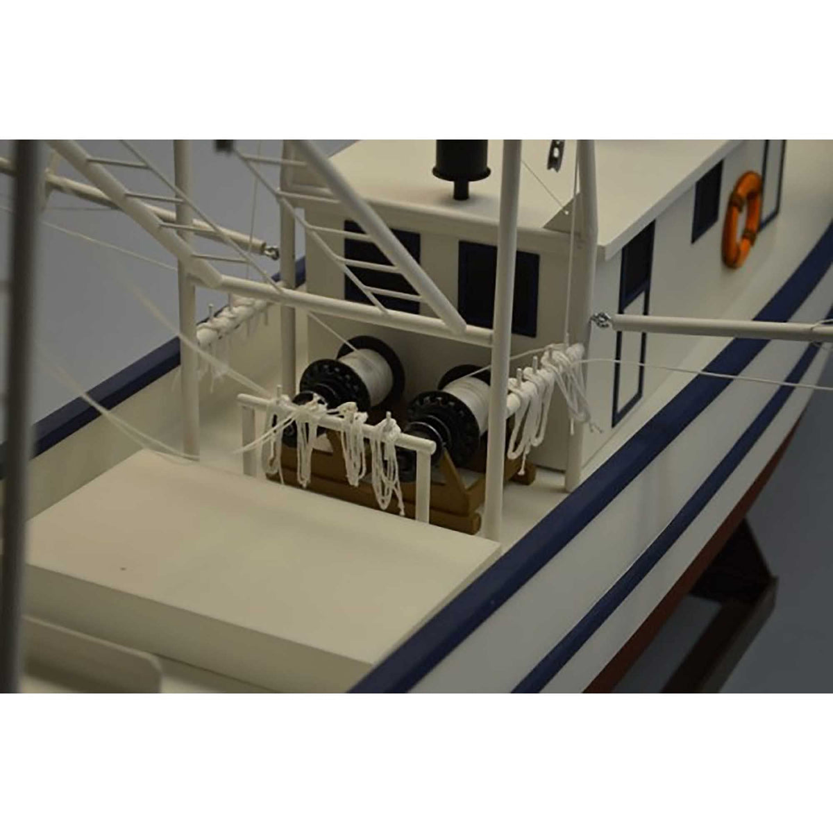 Dumas 1271 1/24 Rusty Coastal Shrimp Boat Kit 36"