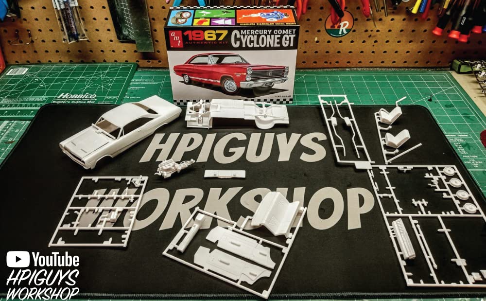 AMT 1386  1967 Mercury Cyclone GT 1/25 Model Kit