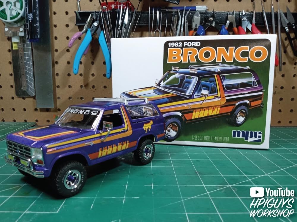 MPC 991 1980 Ford Bronco 4x4 Off-Road 1/25 Plastic Model Kit
