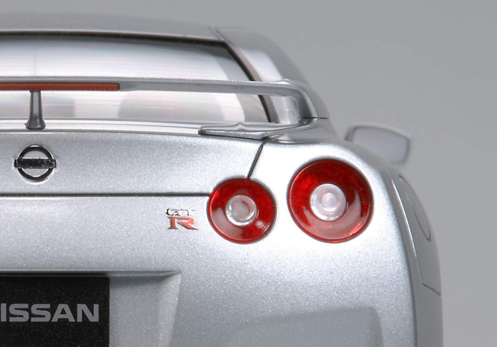 Tamiya 24300 1/24 Nissan GTR