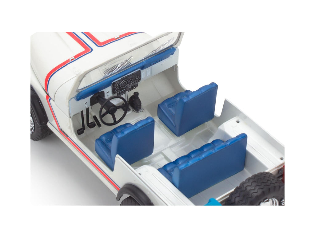Revell 145479090 1/24 77 Jeep CJ7 2N1 Model Kit
