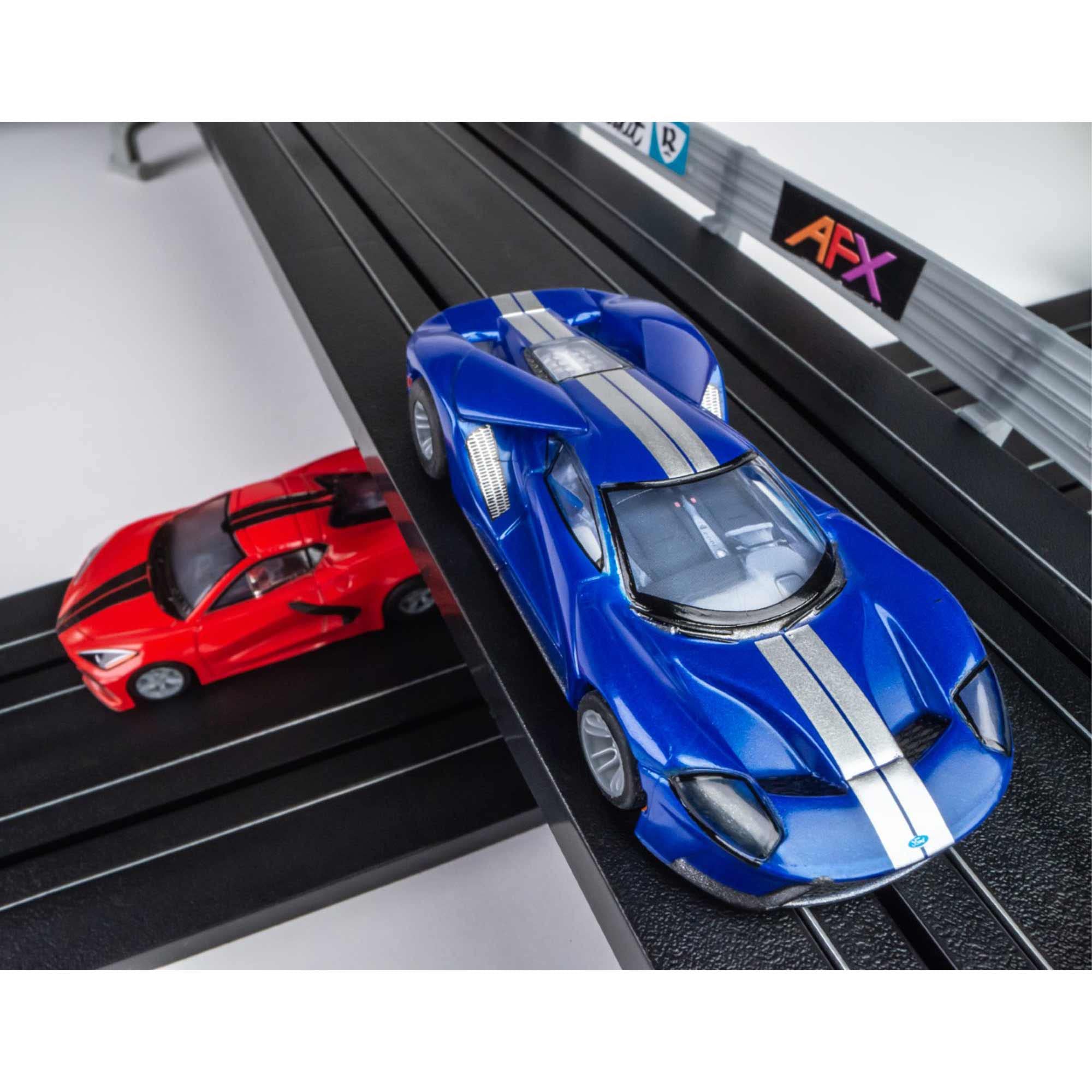 AFX 22032 Super Cars Set;15ft Track,Mega G+ Chassis,Tri-Pack