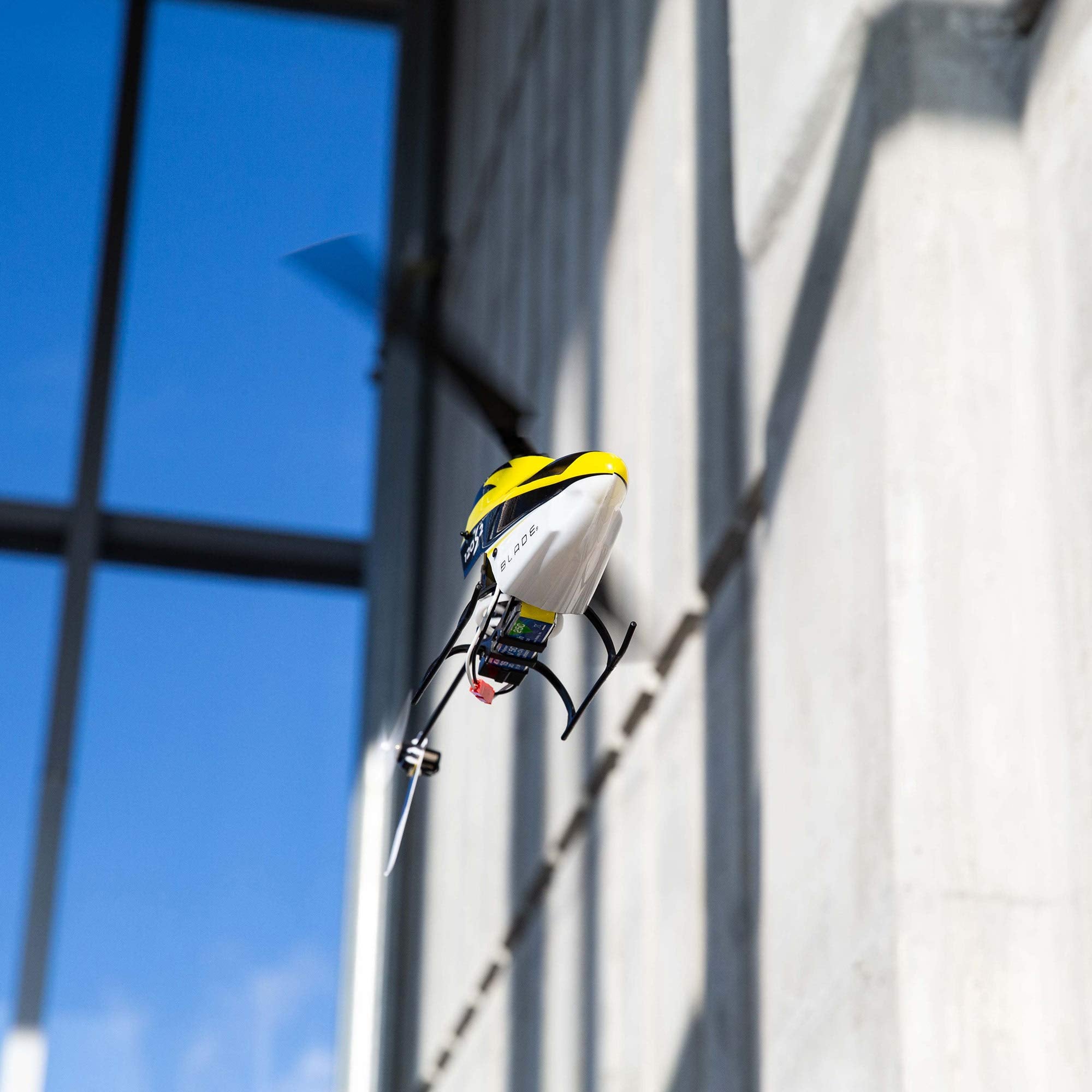 Blade BLH1100 120 S2 Ready to Fly (RTF) with SAFE Technology Helicopter