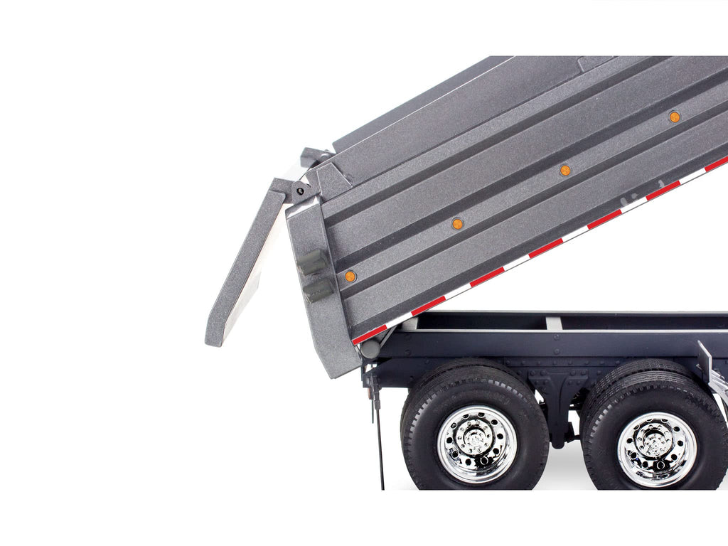 Revell 12628 1/25 Kenworth K-900 Dump Truck Model Kit