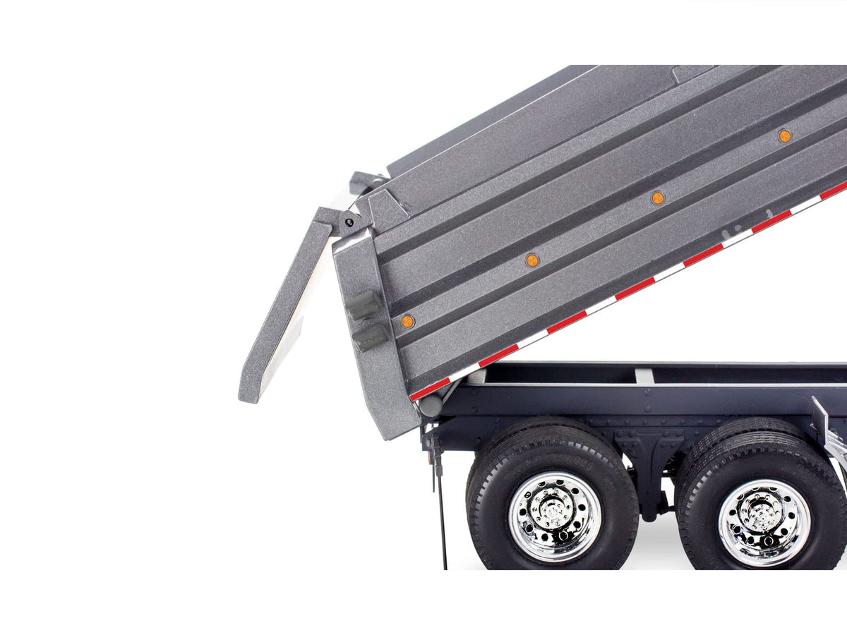 Revell 12628 1/25 Kenworth K-900 Dump Truck Model Kit