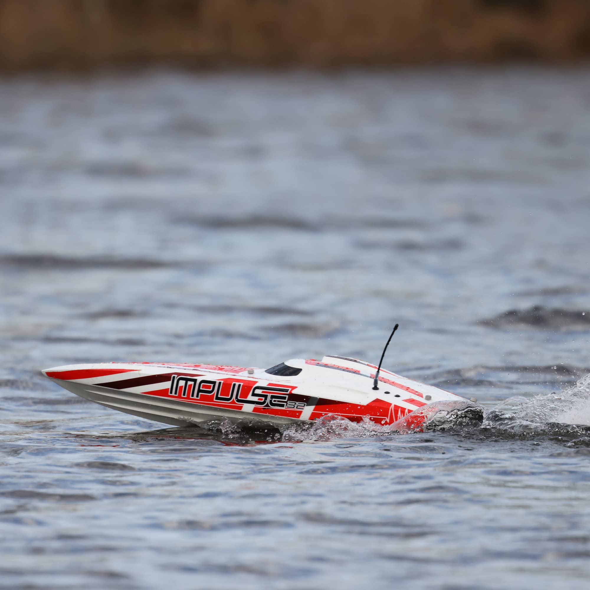 Pro-Boat PRB08037T2 Impulse 32, Deep-V Boat, Brushless, Smart, White/Red: RTR