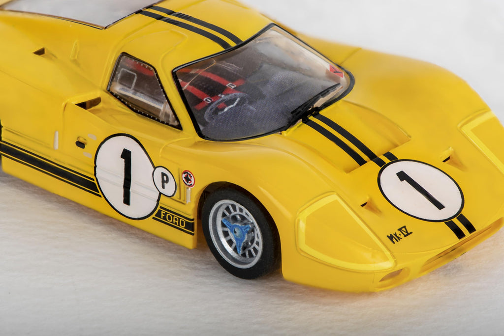 AFX 22025 Ford GT40 Mk IV #1 Sebring HO Slot Car Mega G+ Collector Series