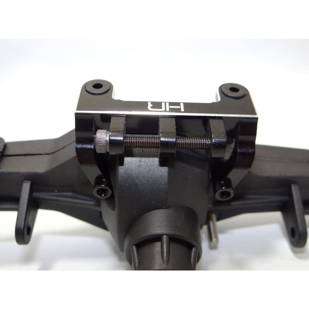 Hot Racing SCX08F01 Alum Axle Truss Upper Link Mount Fr/Rear: Axial AX10 SCX10