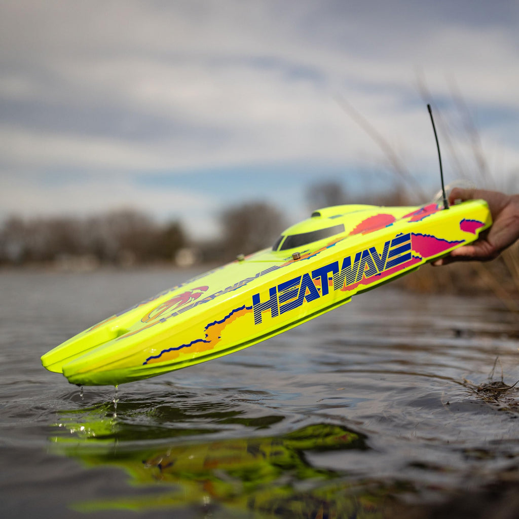 Pro Boat Blackjack 24" V2 Catamaran Brushless RTR PRB08049