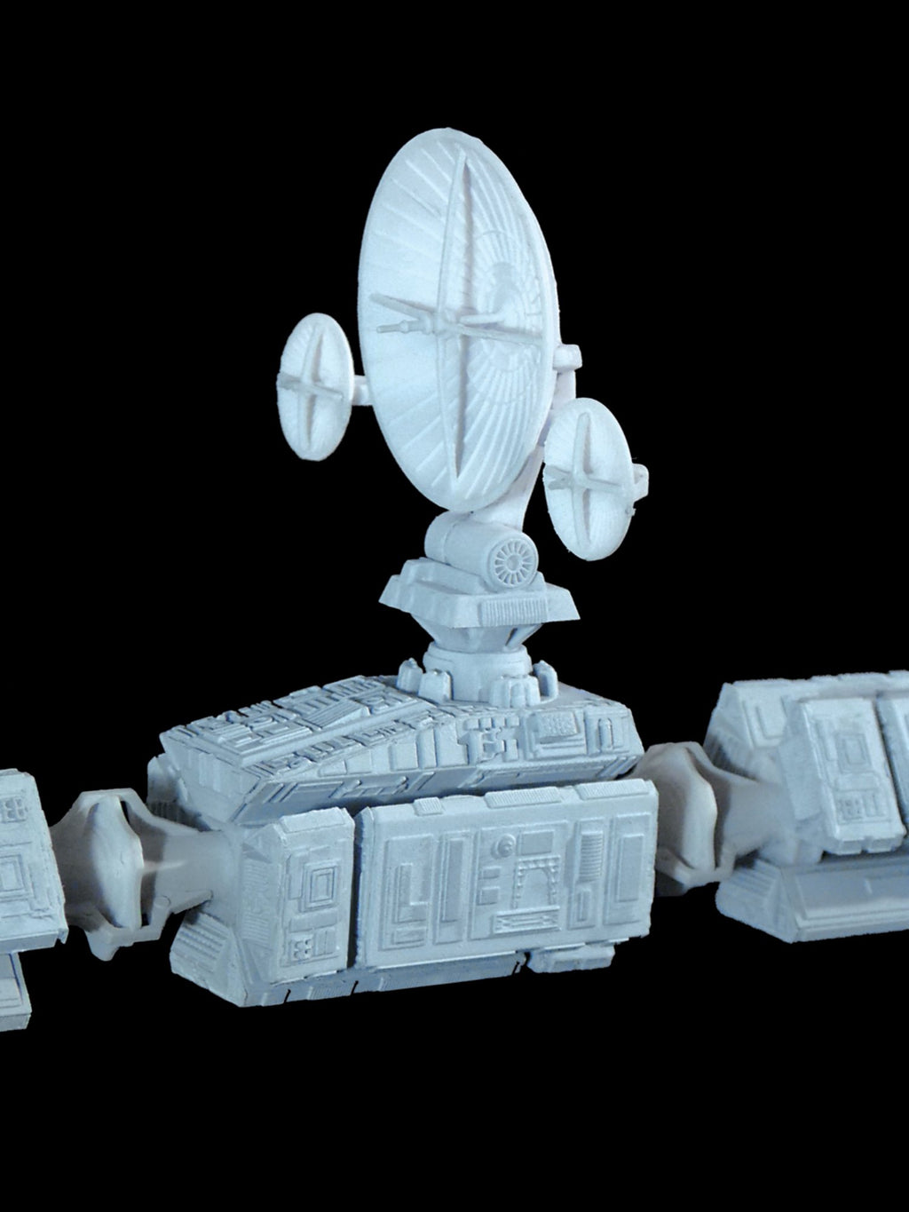 Moebius 2001-3 1/144 2001 A Space Odyssey Discovery XD-1 Model Kit New