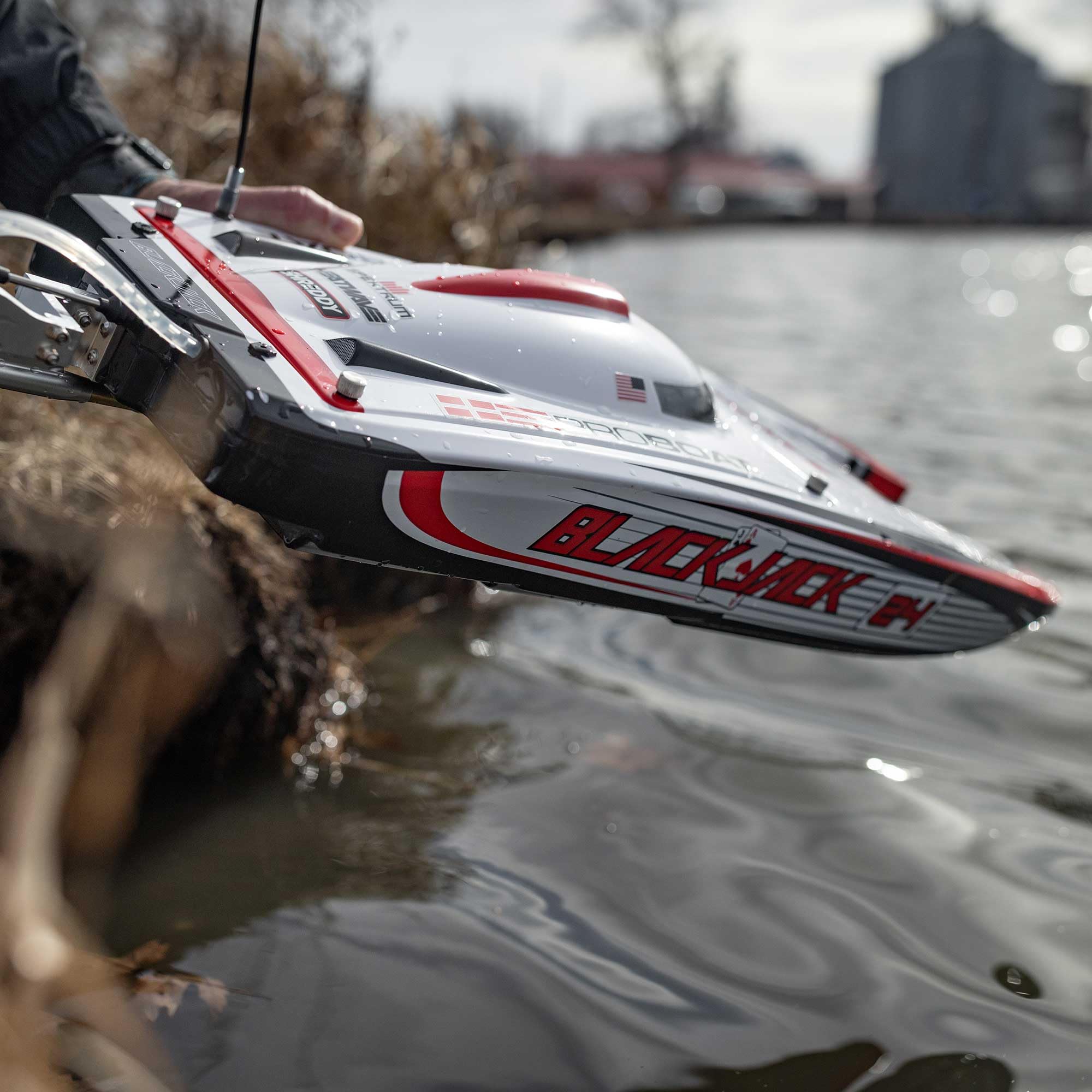 Pro Boat Blackjack 24" V2 Catamaran Brushless RTR PRB08049