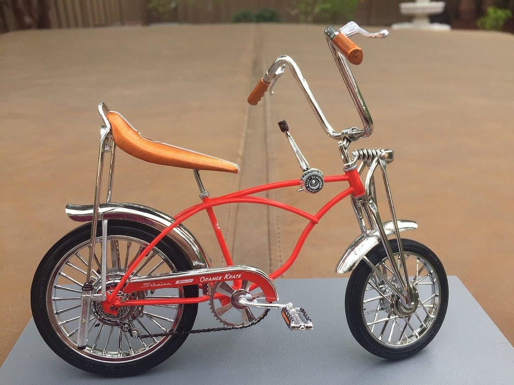 MPC 914 1/8 Schwinn Sting Ray 5 Speed Bicycle Model Kit