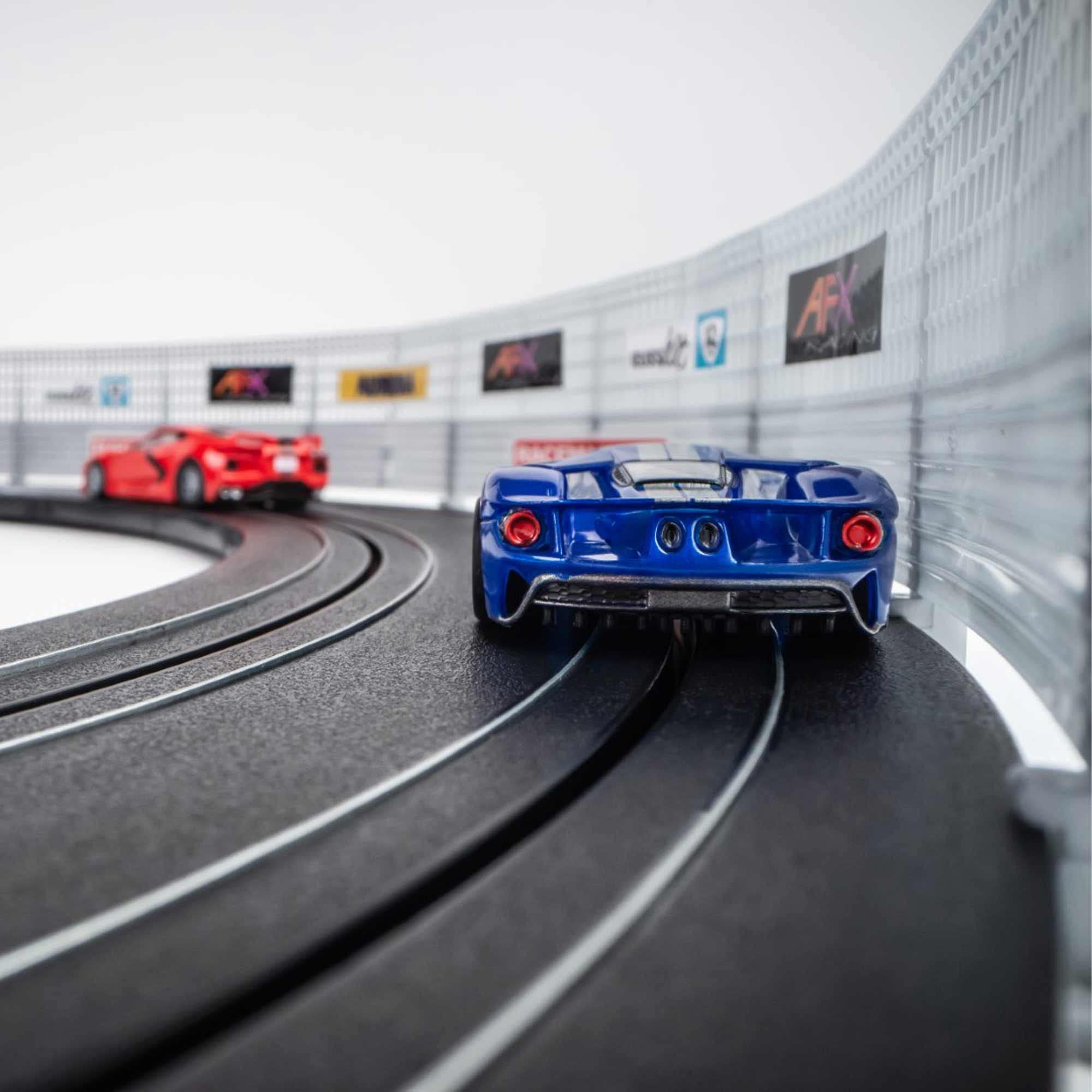AFX 22032 Super Cars Set;15ft Track,Mega G+ Chassis,Tri-Pack