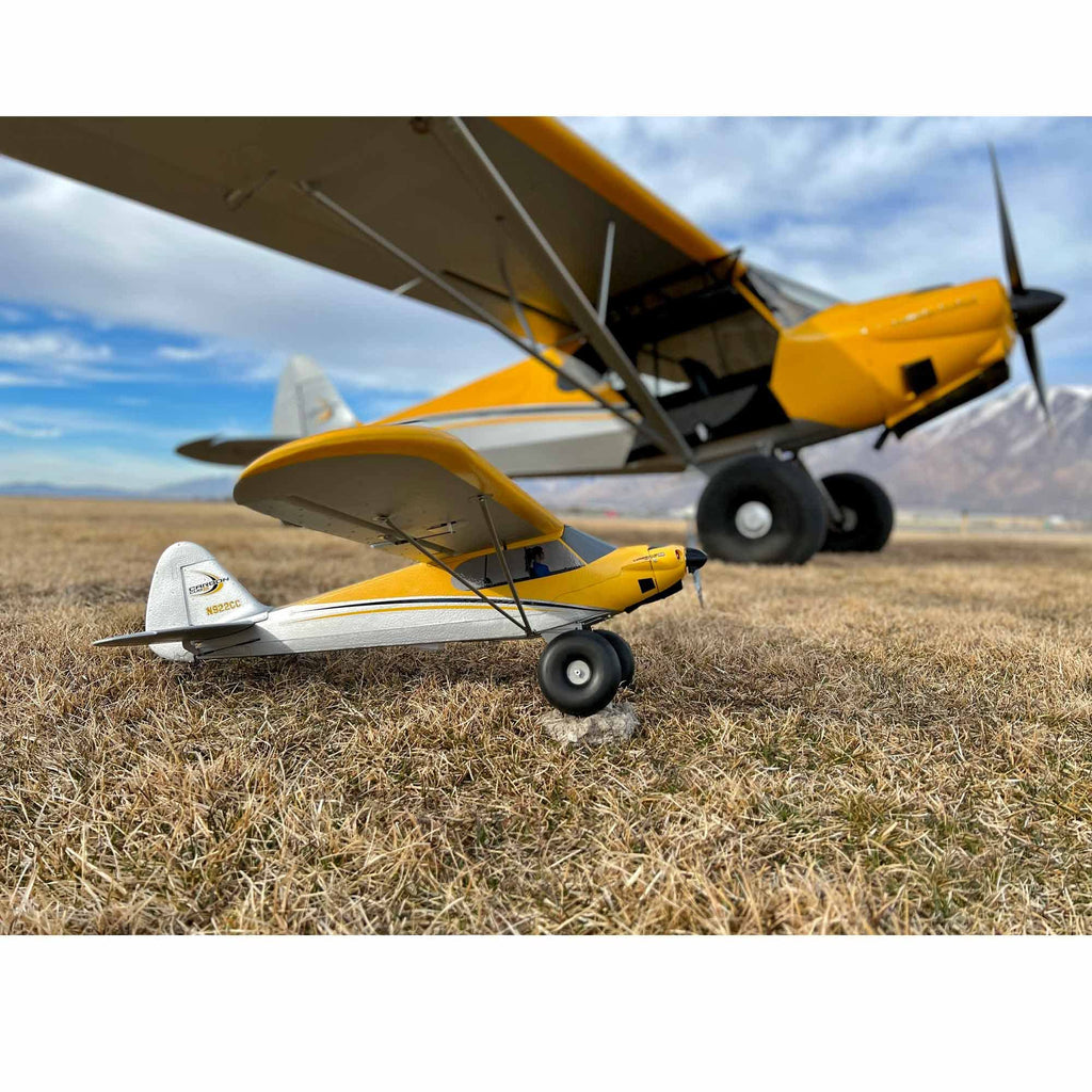 HobbyZone HBZ32000LE Carbon Cub S 2 L.E. 1.3m RTF Airplane with SAFE