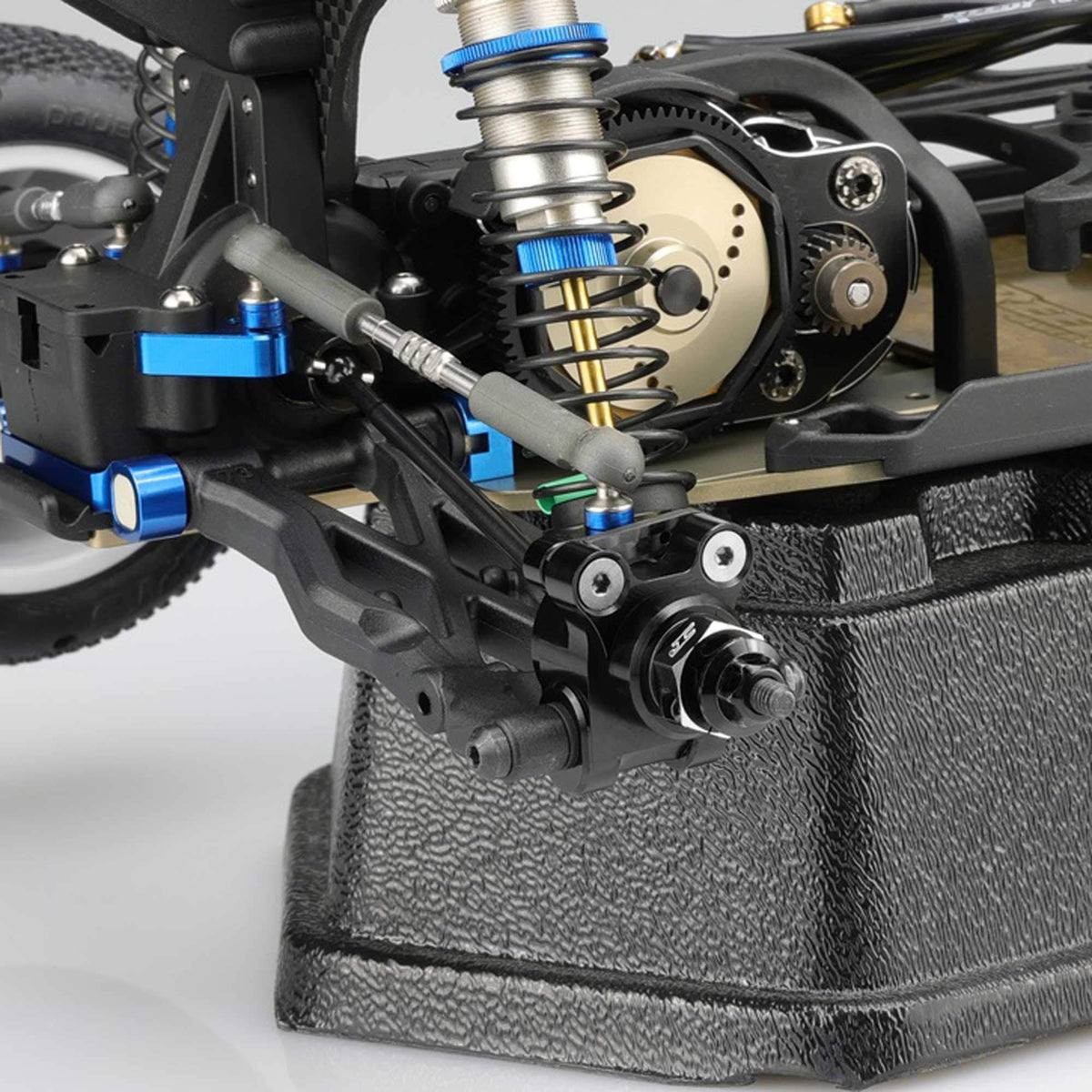 J-Concepts 28622 B6.2 Alum Rr Hub Carriers LR, B