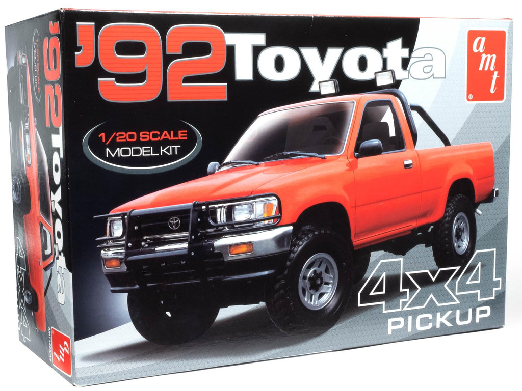 AMT 1425 1992 Toyota 4x4 Pickup 1/20