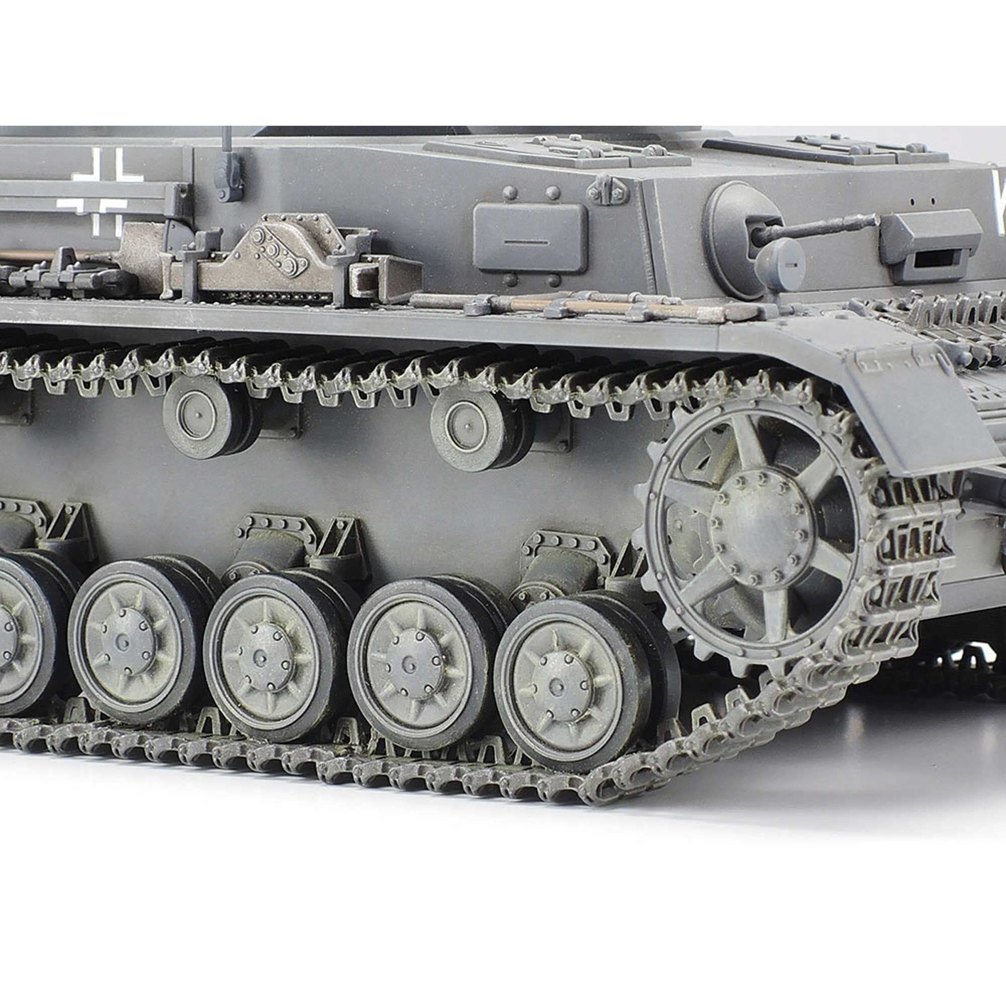 Tamiya 35374 1/35 German Tank Panzerkampfwagen IV Ausf.F Model Kit