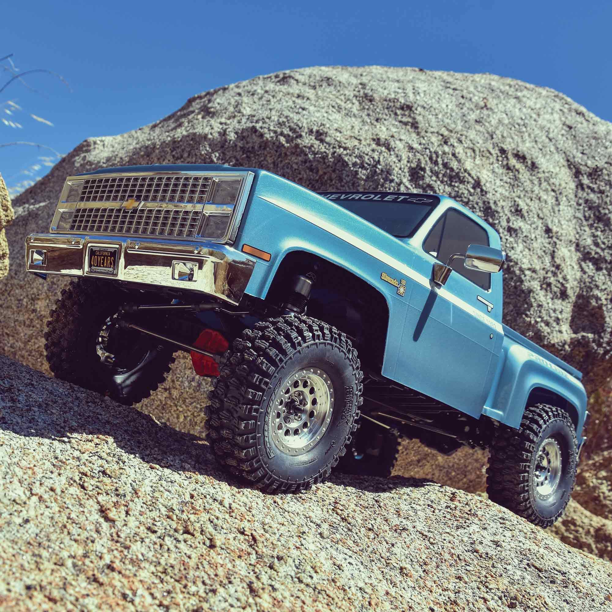 Axial AXI03029 1/10 SCX10 III Pro-Line 1982 Chevy K10 4WD Rock Crawler Brushed RTR