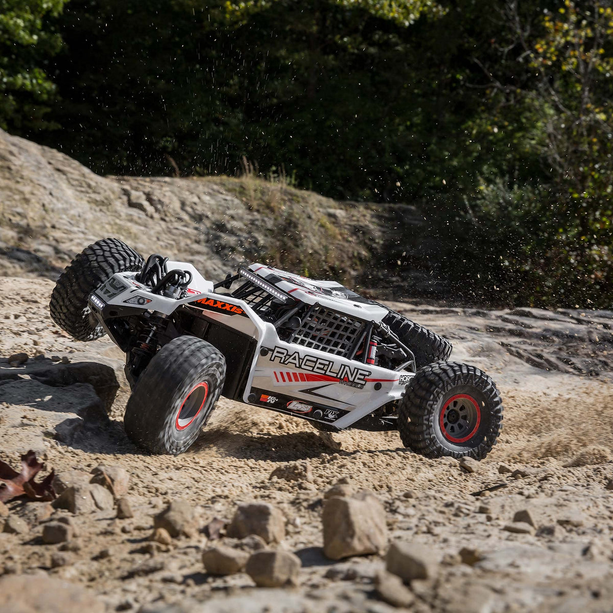 Losi LOS05016V2T1 Super Rock Rey: 1/6 4WD Elec Rock Racer, RTR White