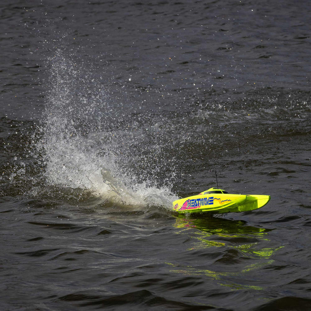 Pro Boat Blackjack 24" V2 Catamaran Brushless RTR PRB08049
