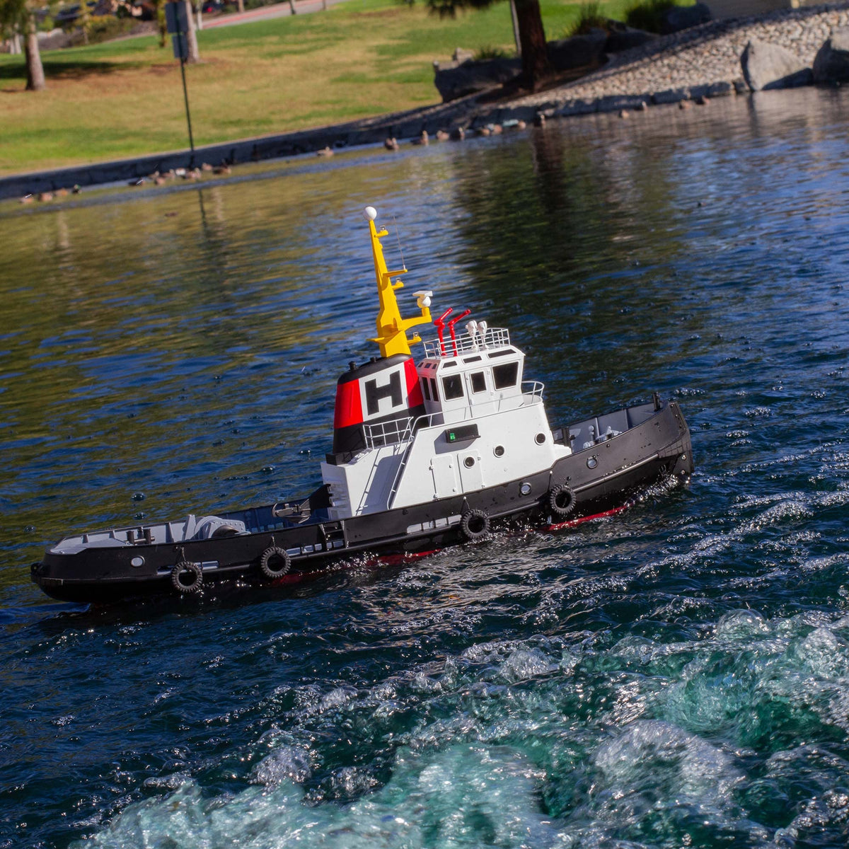 Pro-Boat PRB08036 Horizon Harbor 30-Inch Tug Boat: RTR