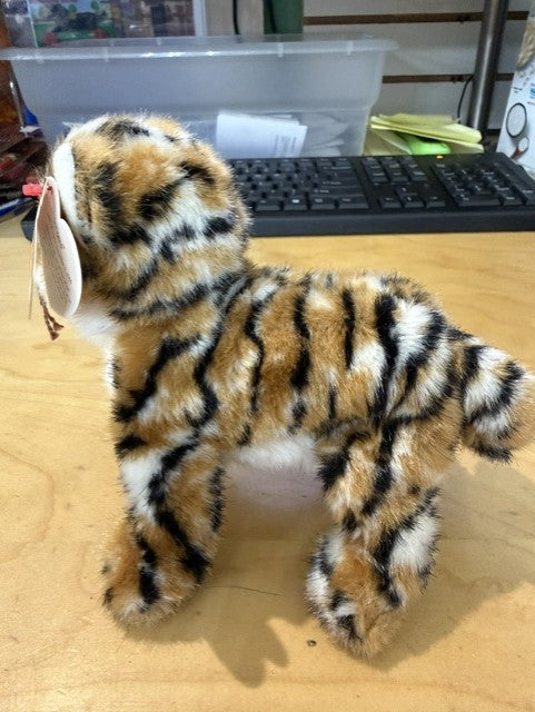 Ty Beanie Baby Stripers Tiger 2005 DOB 11/5/05 Style 40353 Retired Plush