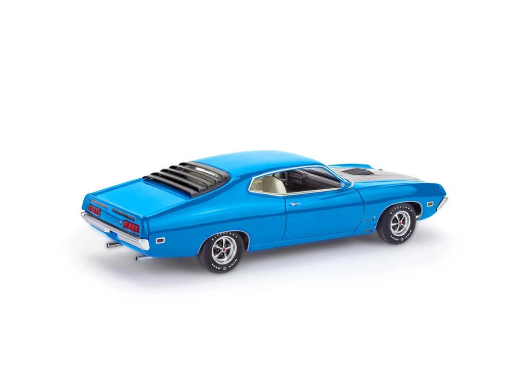 Revell 14534 1/25 1970 Ford Torino Cobra 128-Pc Model Kit Level 4