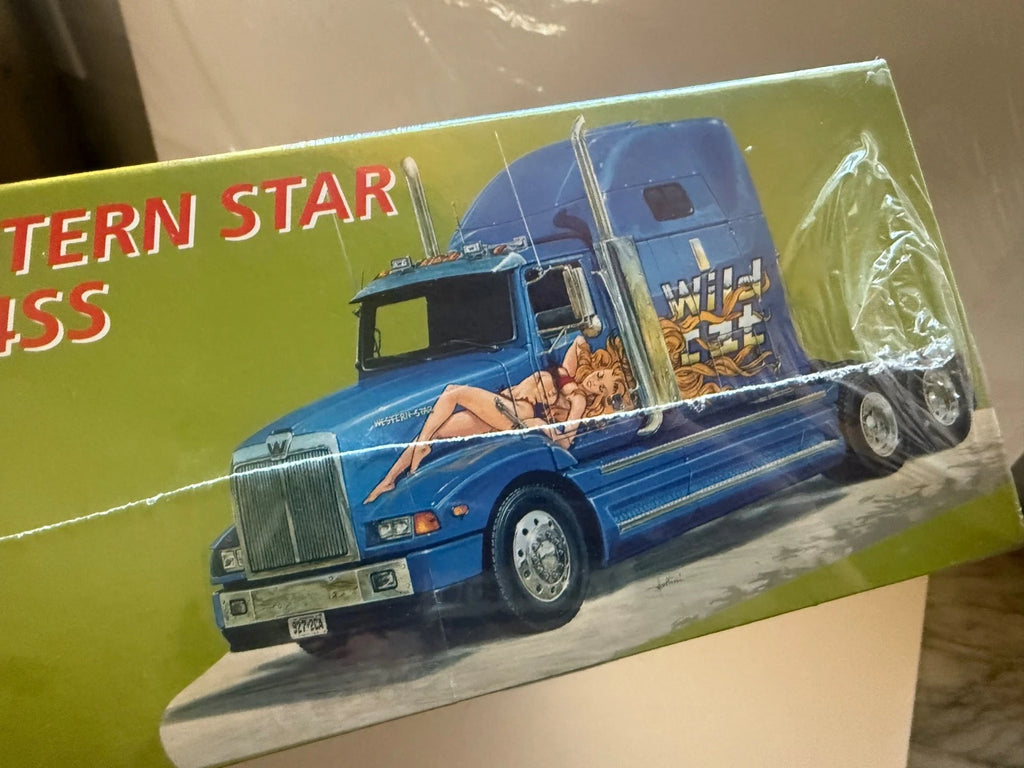 Italeri 717 Western Star 5964SS 1/24 Semi Truck Plastic Model Kit Sealed
