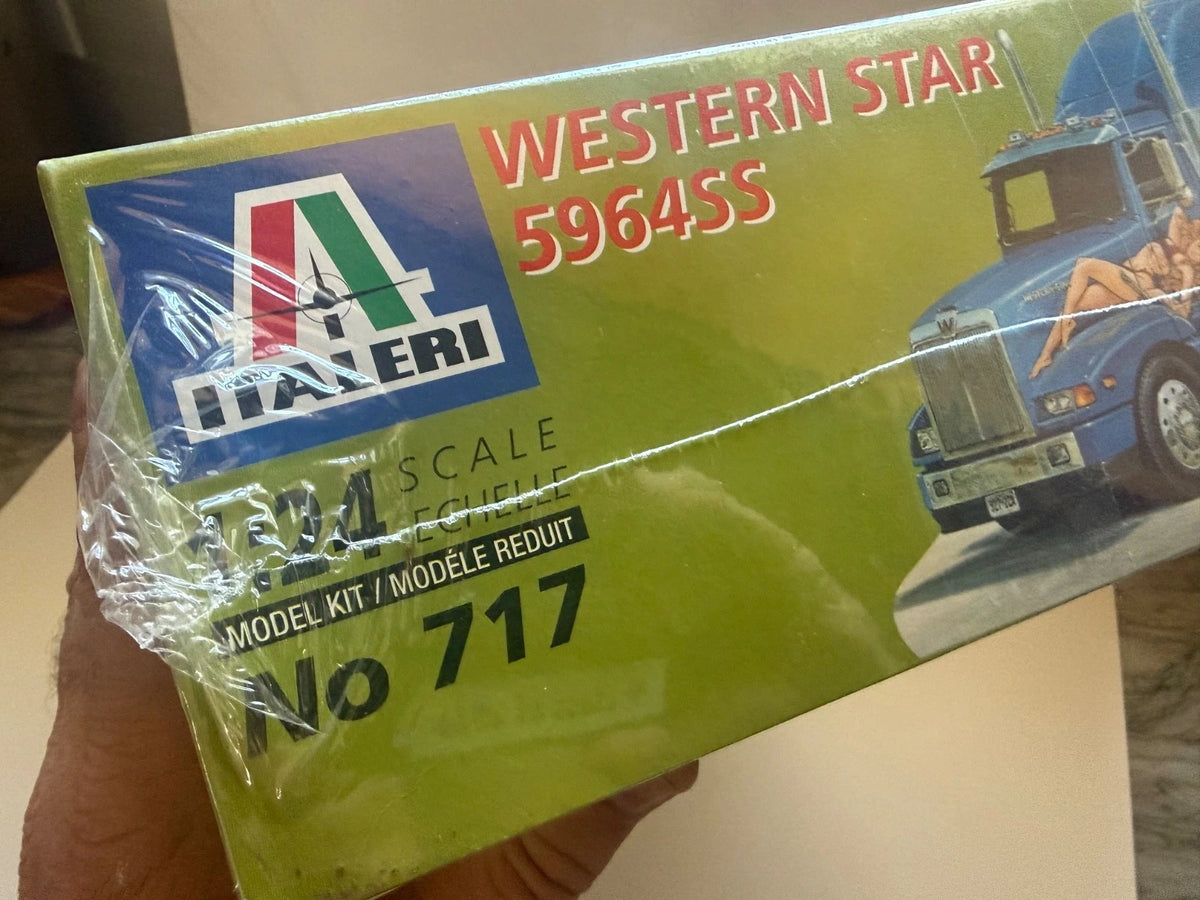 Italeri 717 Western Star 5964SS 1/24 Semi Truck Plastic Model Kit Sealed