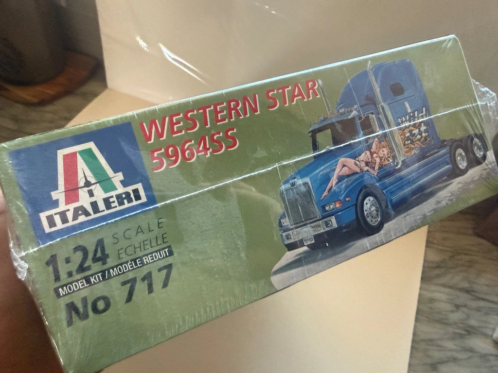 Italeri 717 Western Star 5964SS 1/24 Semi Truck Plastic Model Kit Sealed